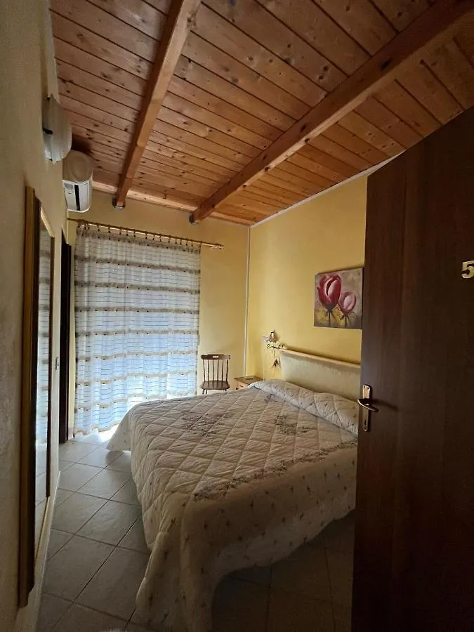 Gospodarstwo agroturystyczne Agriturismo La Cantina Baratili San Pietro