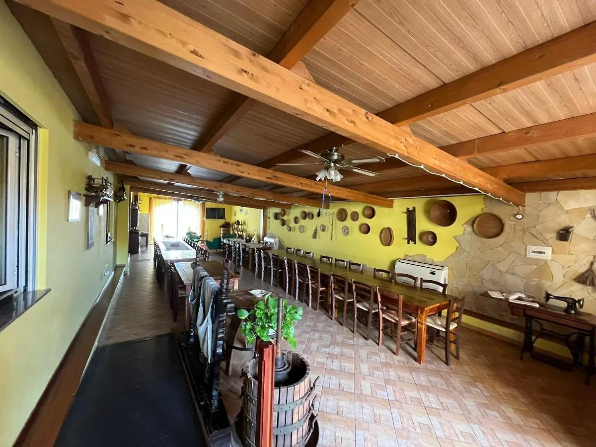 Agriturismo La Cantina Baratili San Pietro Włochy